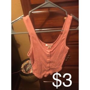 Pink button tank