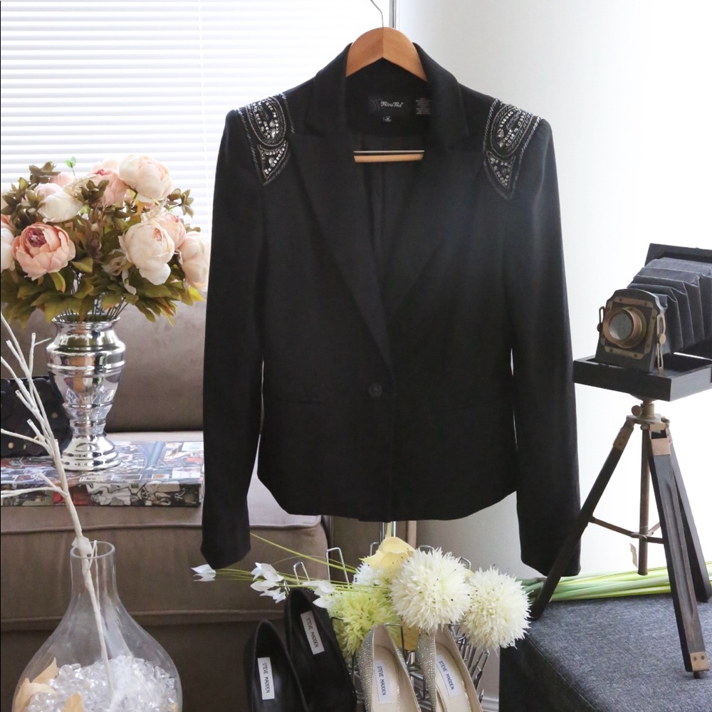 Embroidered Detail Black Blazer