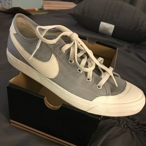 Nike duo court stadium gray