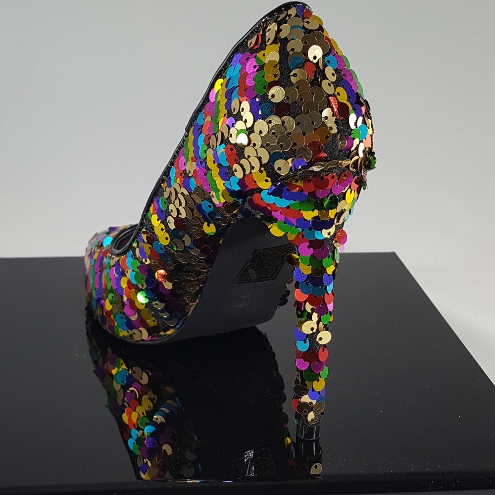 Shoes - Picture 4 of 4