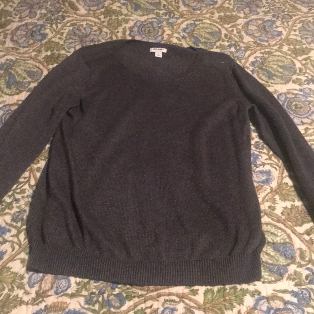Old navy men’s sweater, L