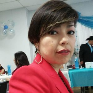 Meet your Posher, Laura