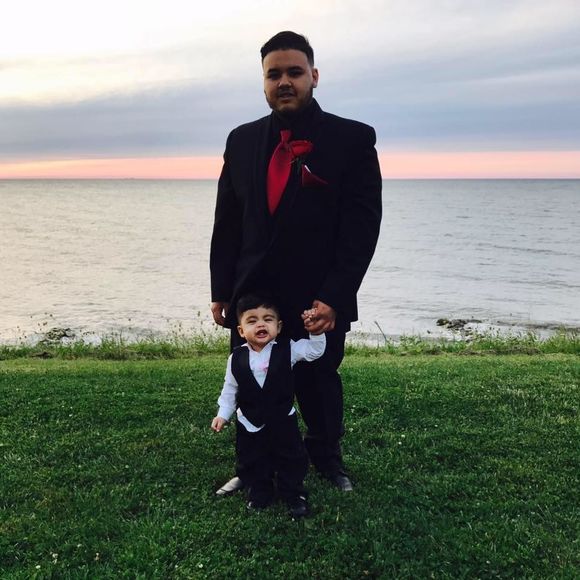 Meet your Posher, Luis - Picture 1 of 1