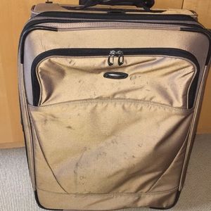 Luggage- Briggs Riley rolling suitcase