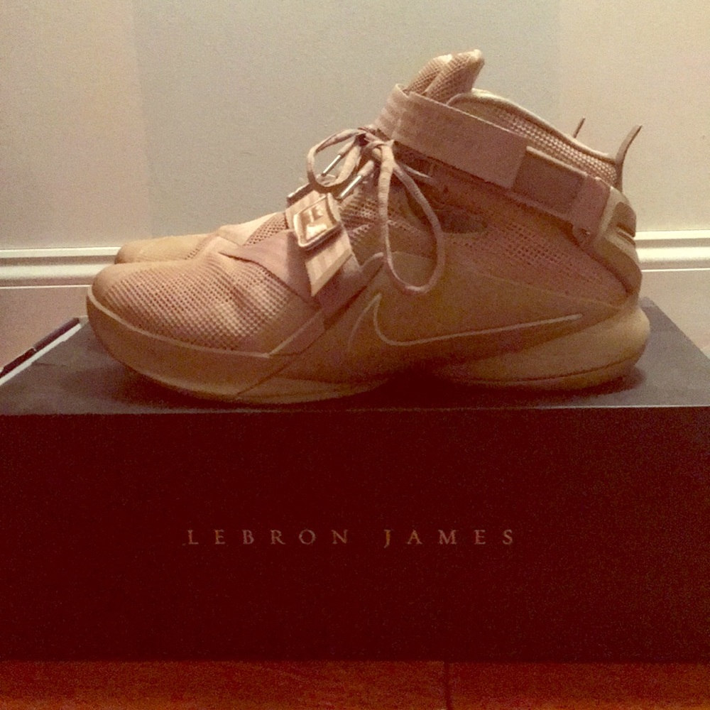 Size 10 Lebron Soldier IX