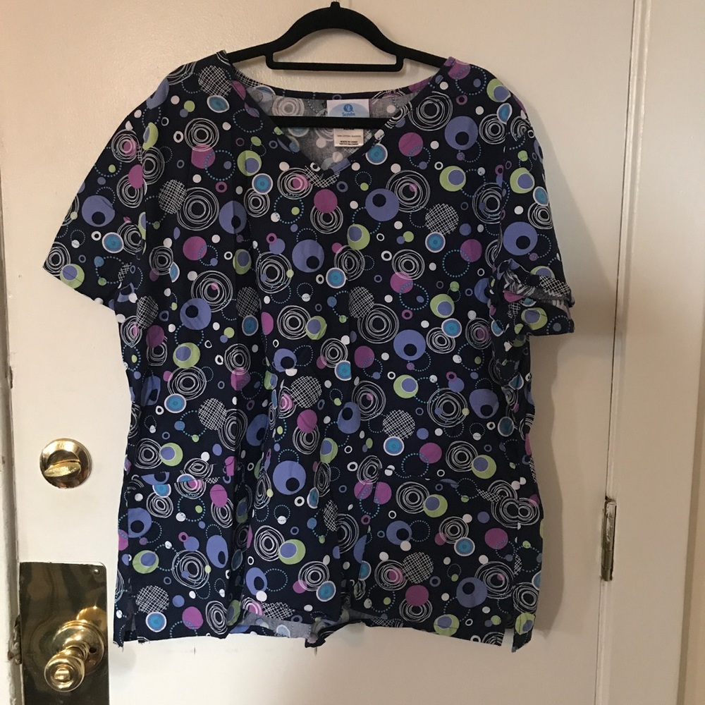 Scrub top
