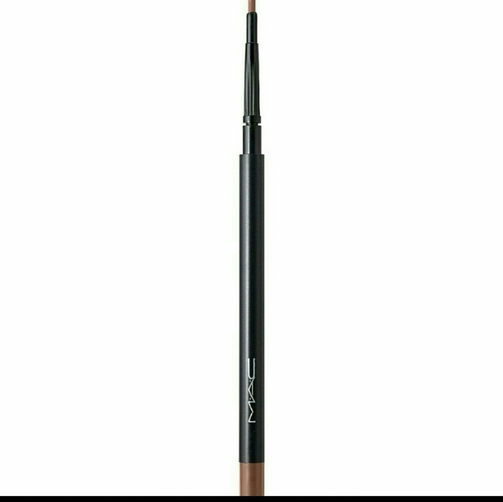 NWOB Mac brows retractable