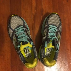 NEW Brooks Ghost 6 Running Shoes