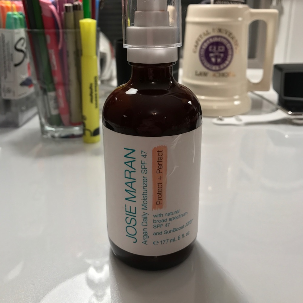 Josie Maran Jumbo Tinted Moisturizer