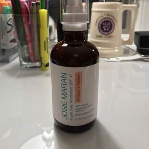 Josie Maran Jumbo Tinted Moisturizer