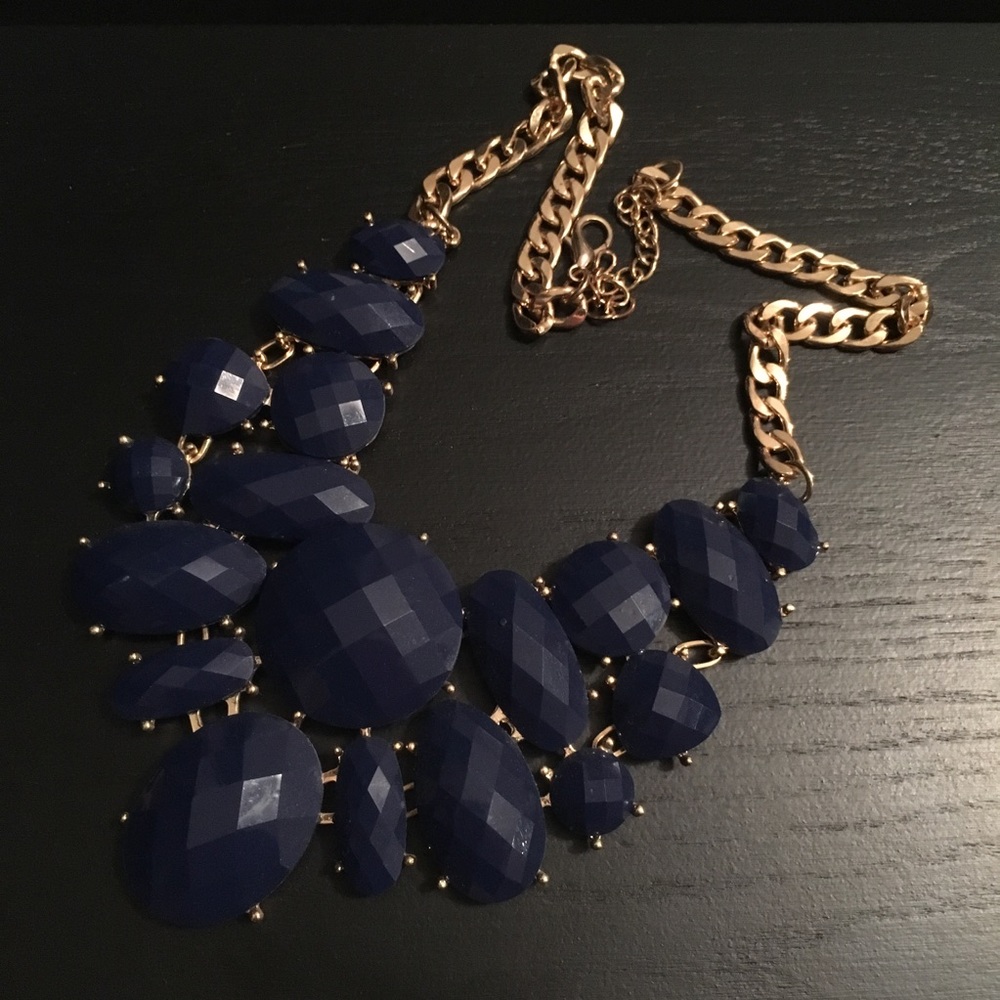 Statement necklace
