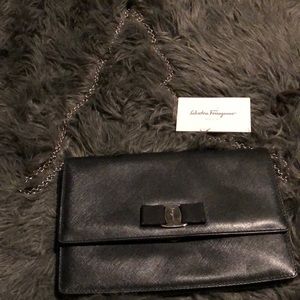 Salvatore Ferragamo Vara Bag Medium Black/Silver