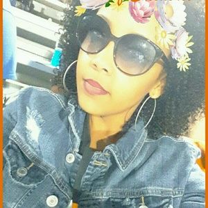 Meet your Posher, Annessa