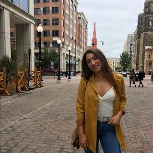 Meet your Posher, Michaela