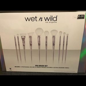 Wet n Wild Limited Edition Pro Brush Set