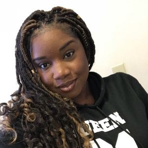 Meet your Posher, Sirri