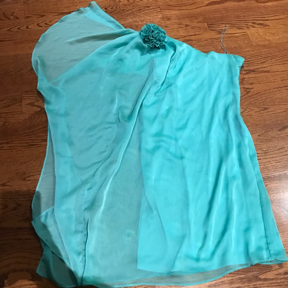 Dress - Picture 2 of 4