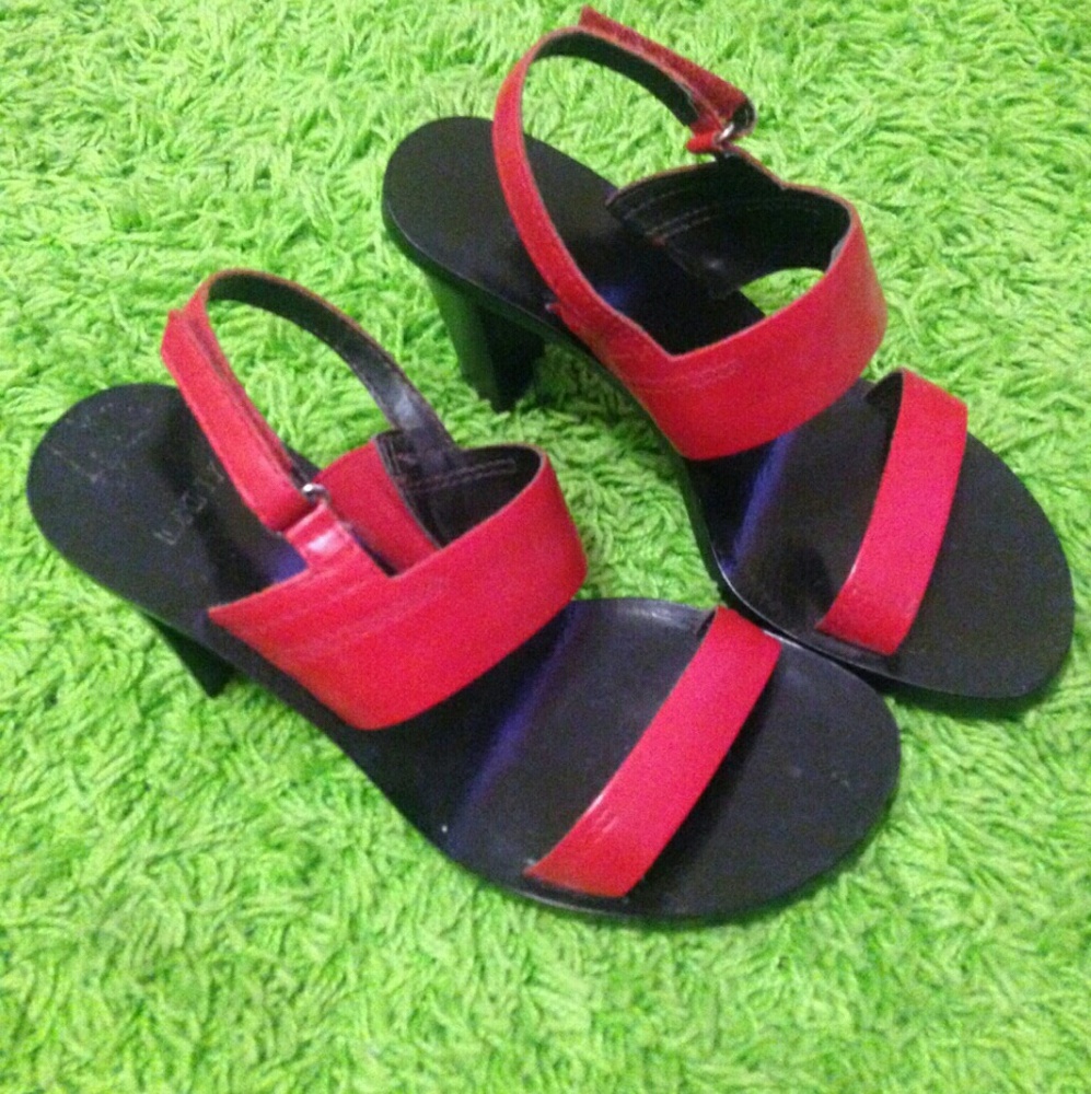 DKNY red sandals