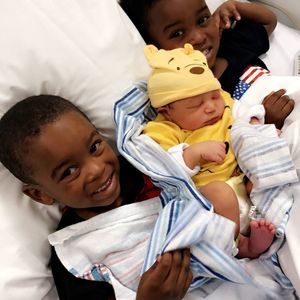 Meet your Posher, Adera