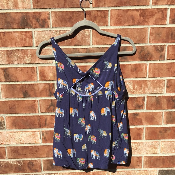 Blue elephant top - Picture 2 of 3