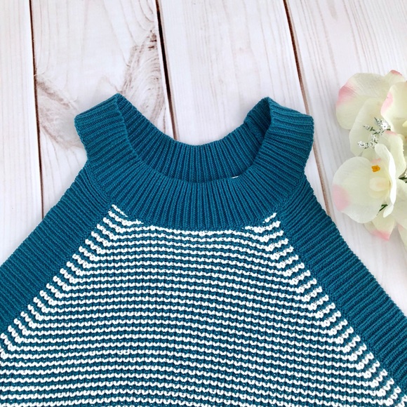 LOFT Sleeveless Sweater - Picture 2 of 4