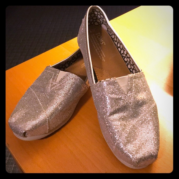 Toms Shoes - TOMS classic silver glitter slip ons - BRAND NEW