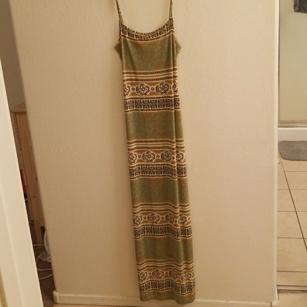 Adorable spring/summer maxi dress
