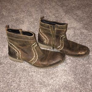 Bed Stü size 9 men’s boots!