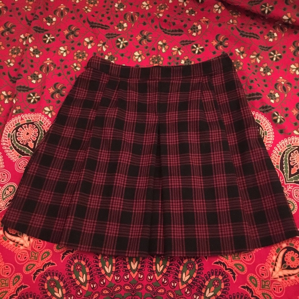 • H&M Plaid Skirt •