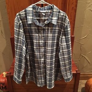 BonWorth size Large blue button down shirt