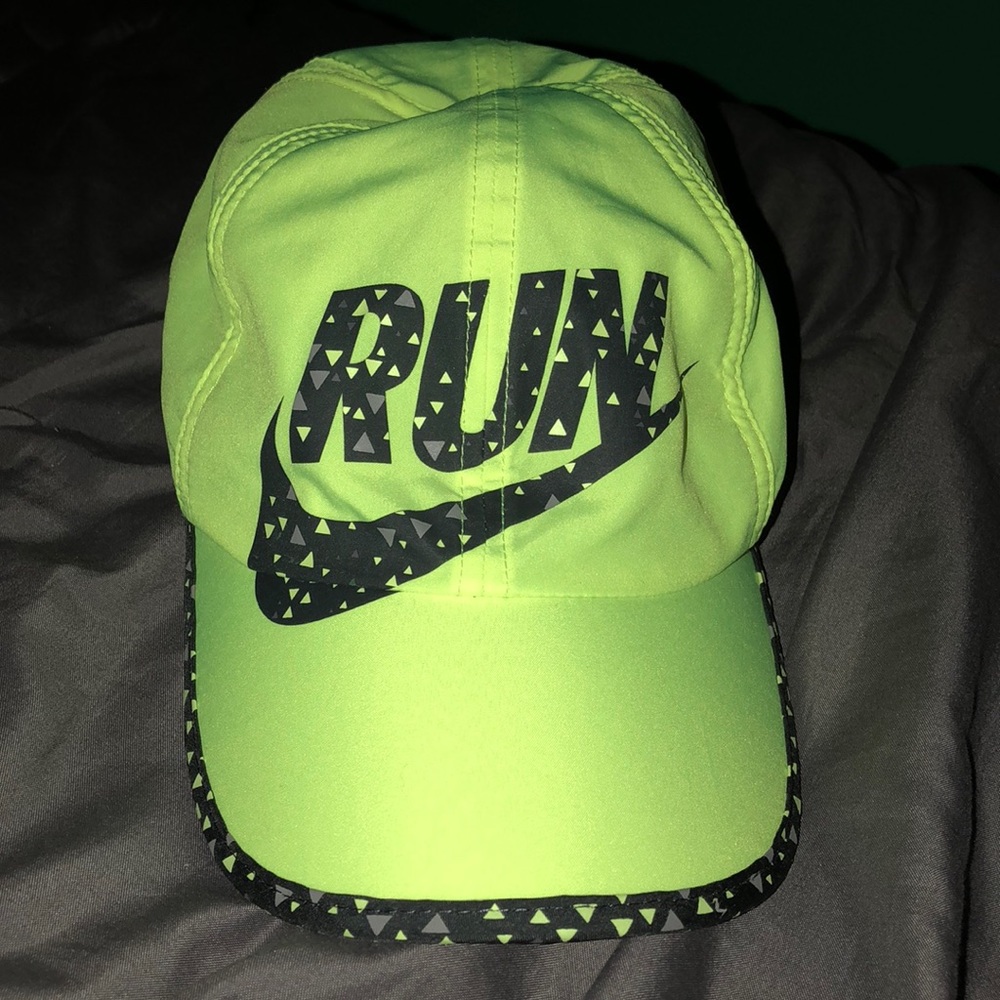 Nike Featherlight Hat