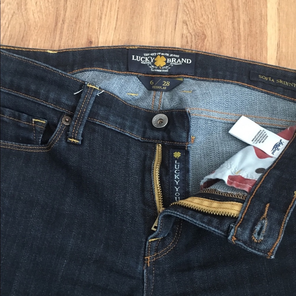 Lucky Brand Skinny Jeans EUC