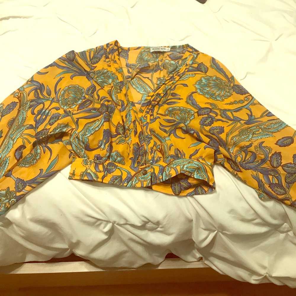 Vintage looking crop top
