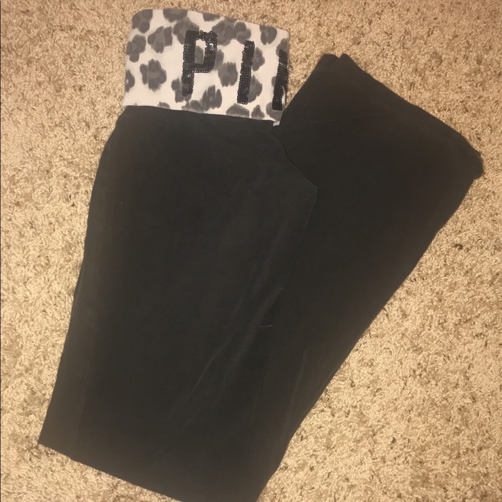 pink yoga pants