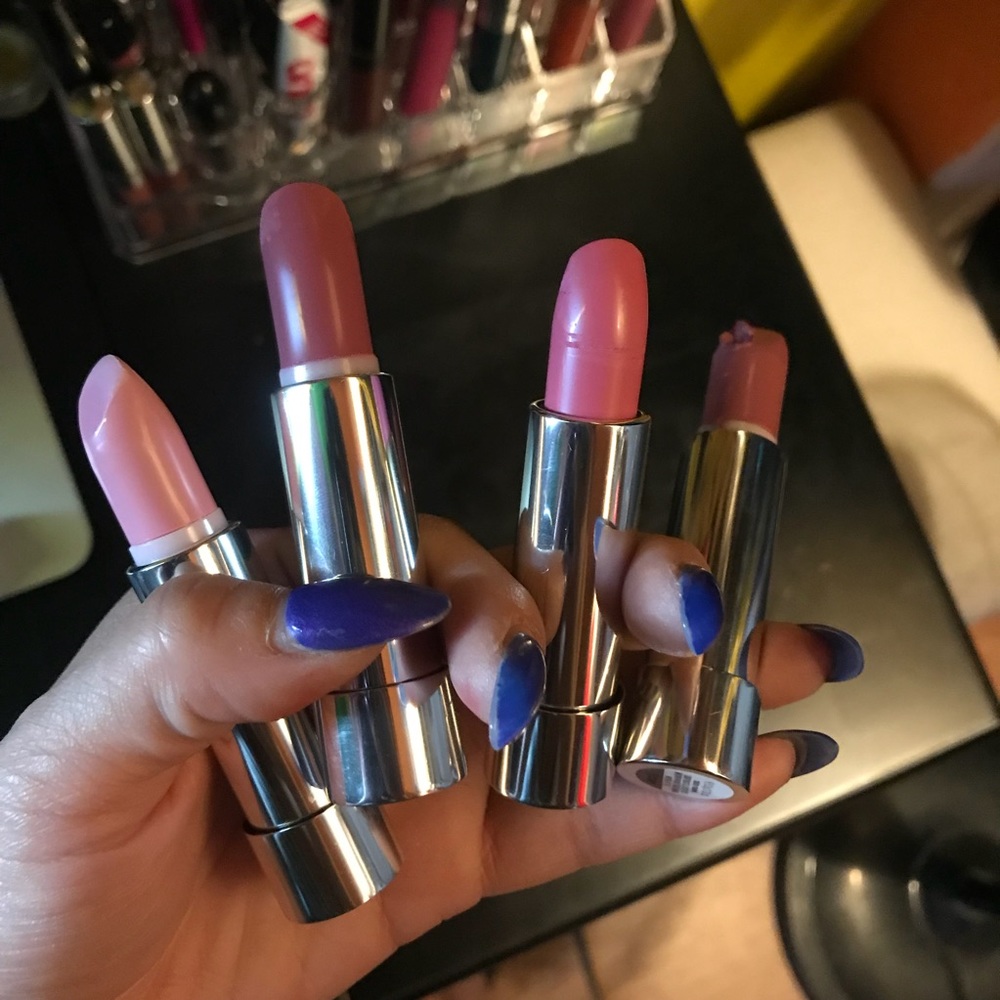 Lipstick bundle. - Picture 4 of 6