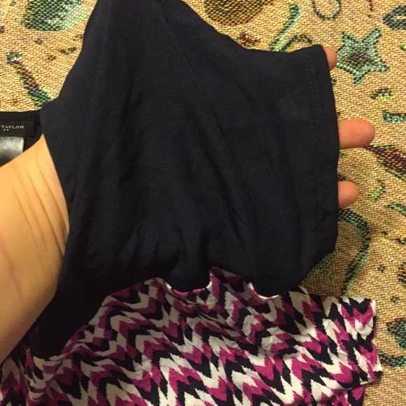 Cute Ann Taylor Blouse - Picture 3 of 3