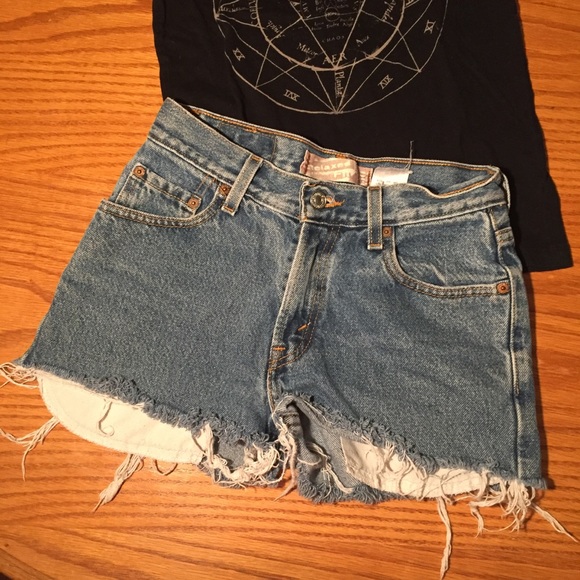 Levi's Pants - Vintage Levi's Denim High Rise Shorts!!💕