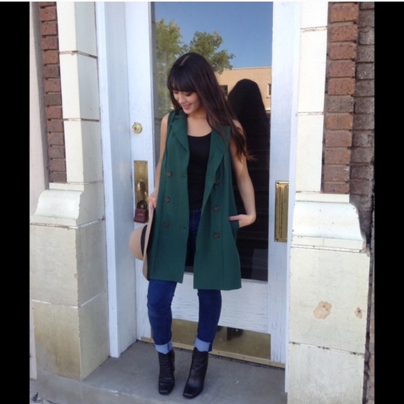 Jackets & Blazers - Emerald green vest size large