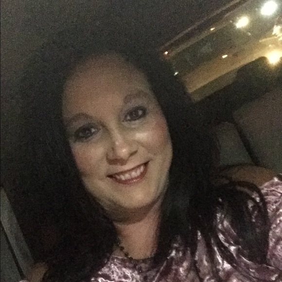 Meet your Posher, Christi - Picture 1 of 1