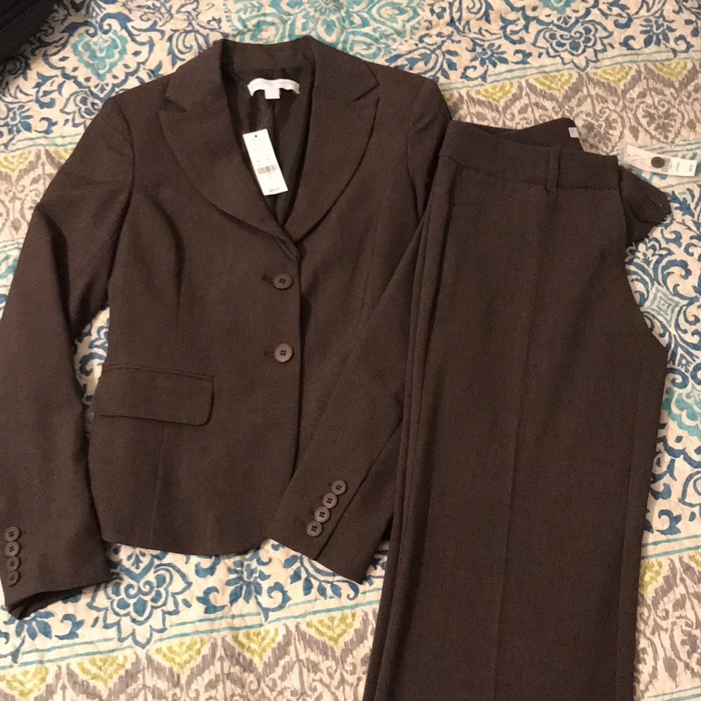 New York & Company Women’s Brown Pant Suit