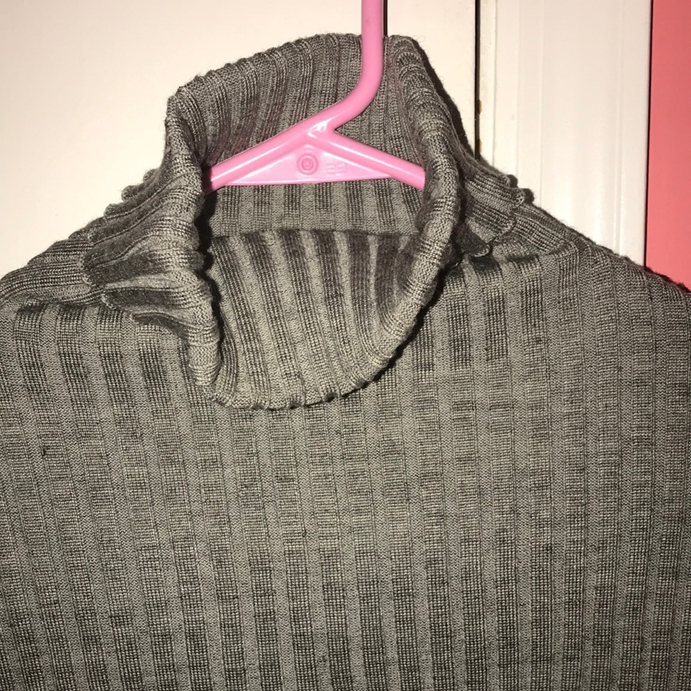 Grey turtle neck - Picture 3 of 5
