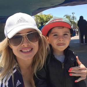 Meet your Posher, Zela