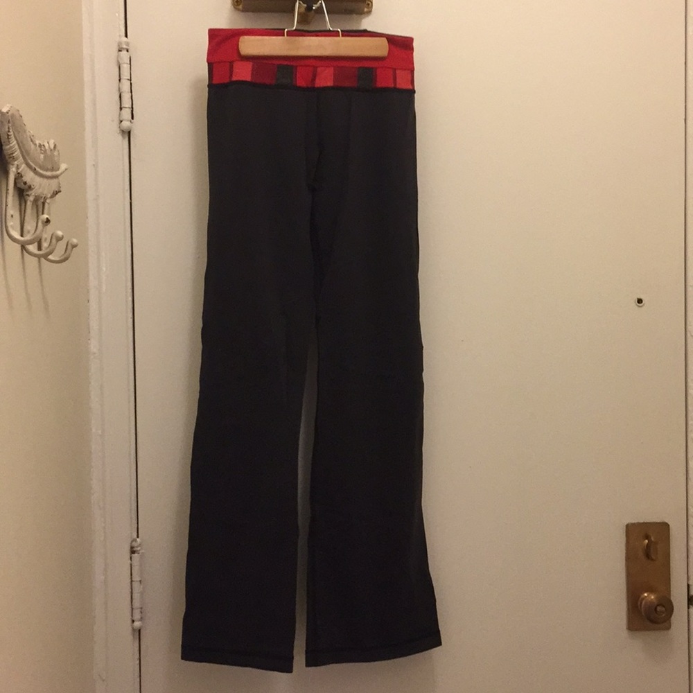 Lulu yoga pants