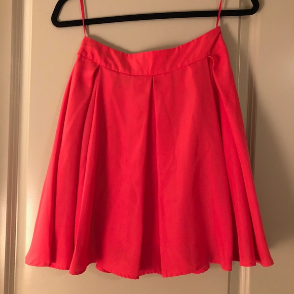 Collective Concepts Box Pleated Skirt - Picture 4 of 4