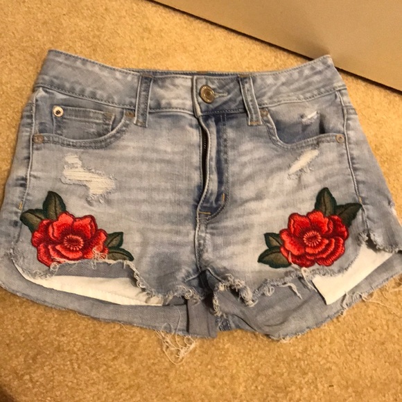 SOLD American Eagle Rose patch shorts - Picture 3 of 3