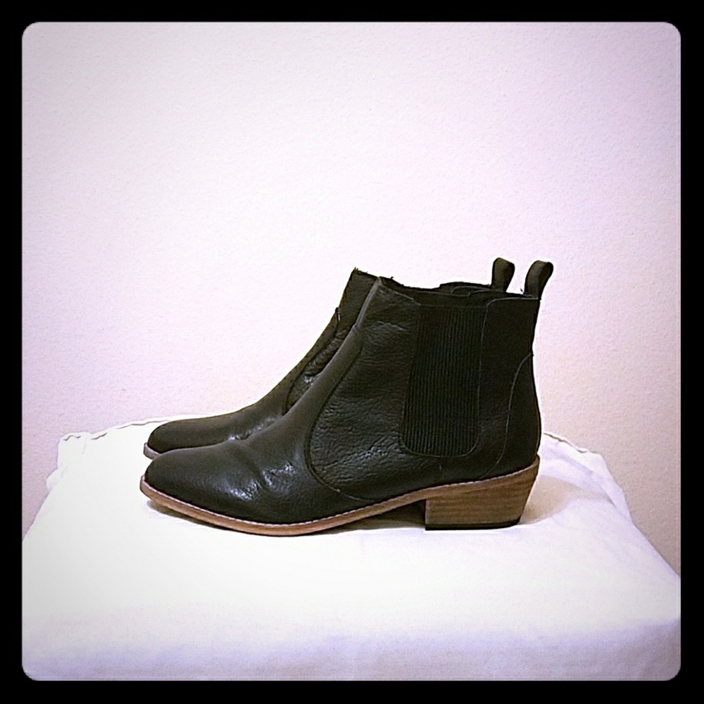 Women's black booties