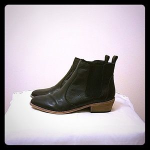 Women's black booties