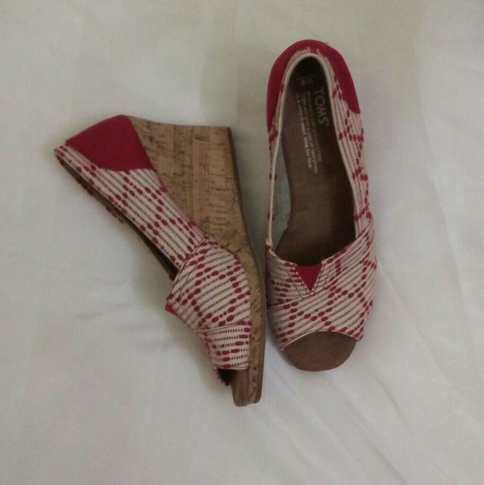 (TOMS) Open Toe Wedges