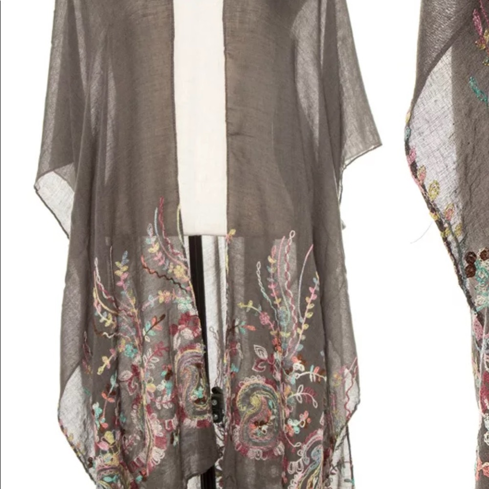 Embroidered Boho Tunic🌺🌺