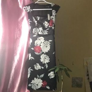 ✨NWT✨White House Black Market Dress